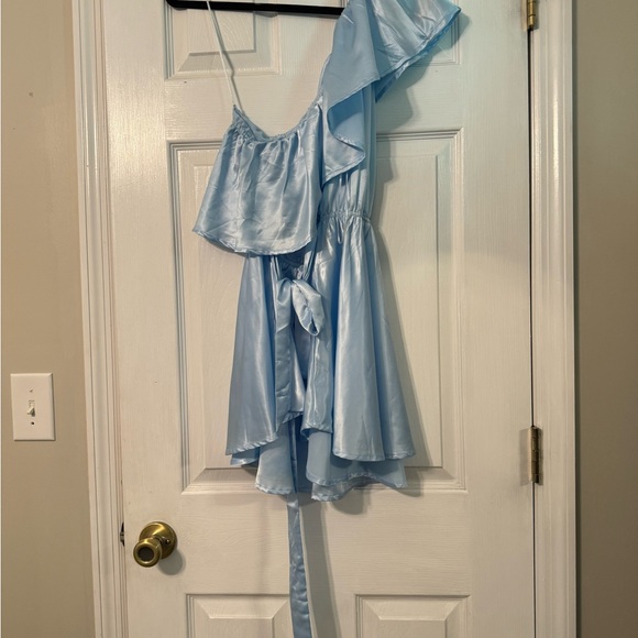 Blue Romper in size Large - Picture 2 of 4